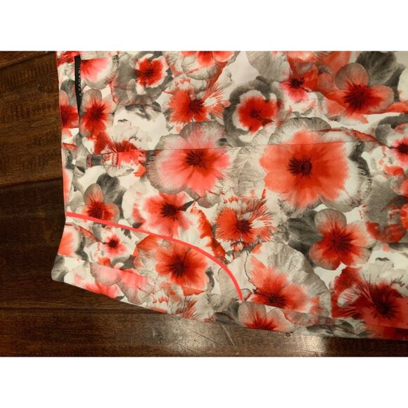 Elie Tahari Pink & Tan Floral Capri Pants, Size- see measurements - Picture 4 of 8